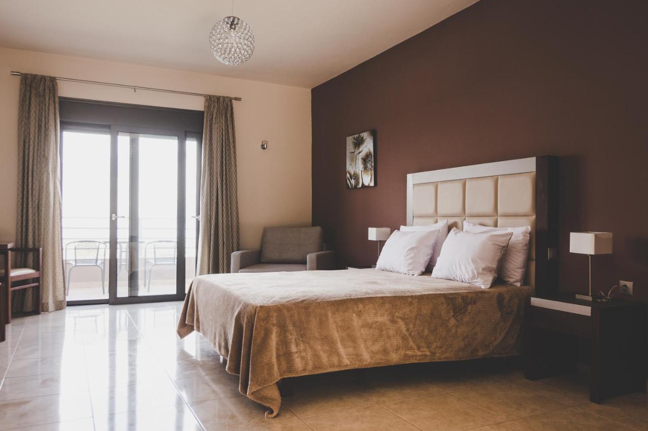 Phaedra Suites Lixouri Dış mekan fotoğraf